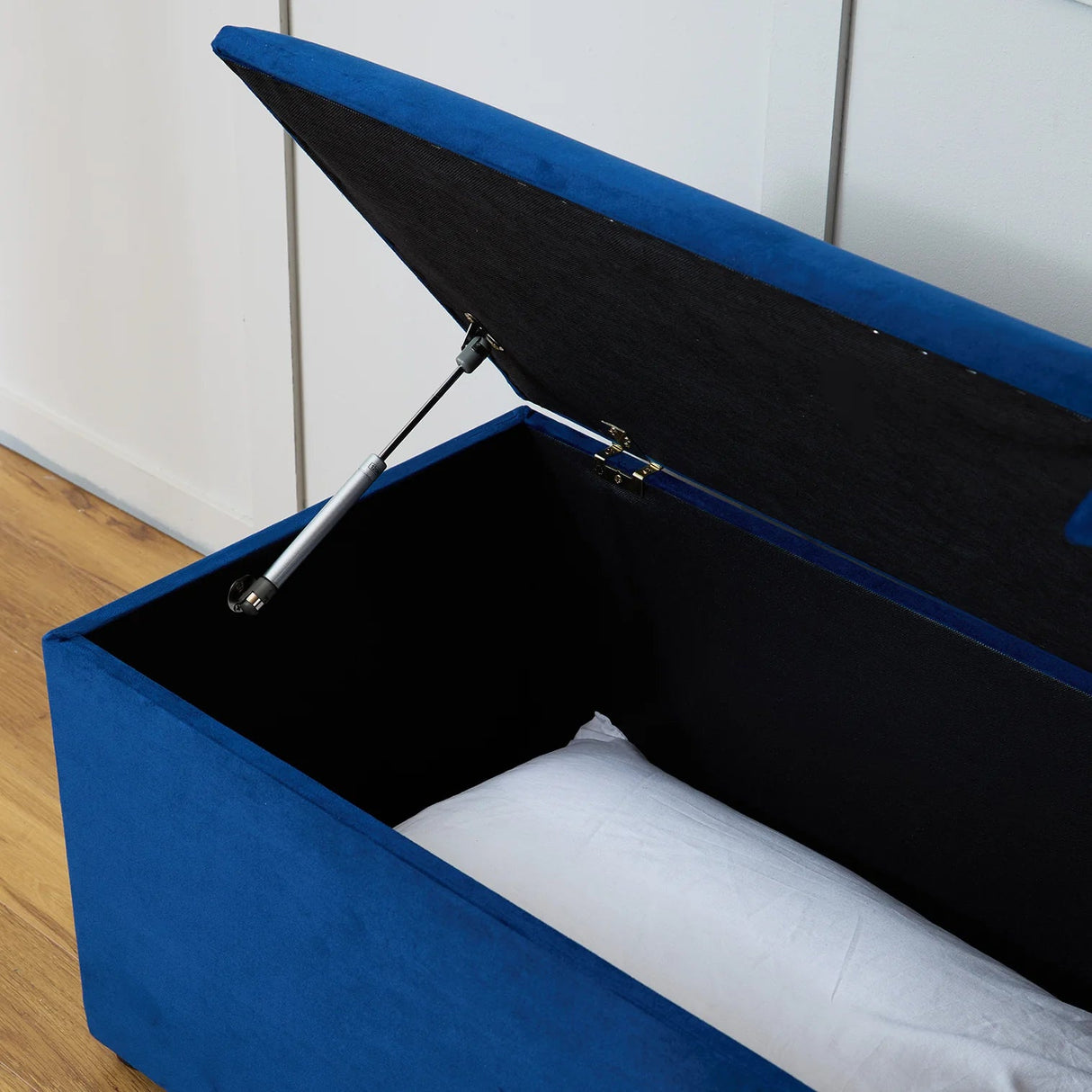 Classic Ottoman Blanket Storage Box