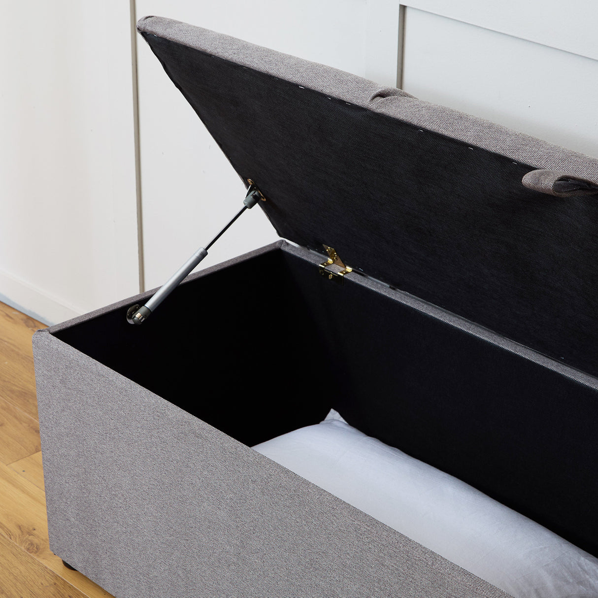 Leon Ottoman Blanket Storage Box